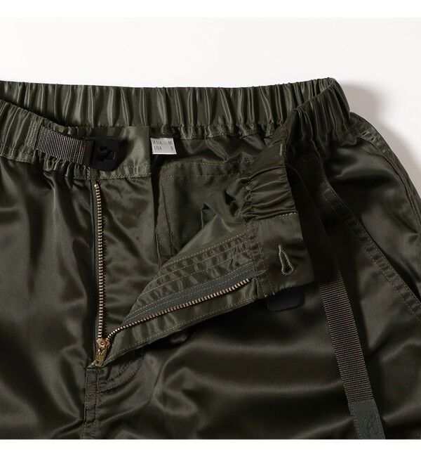 BEAMS「【別注】Gramicci / シャイニーナイロン 6ポケットパンツ」|チノ|