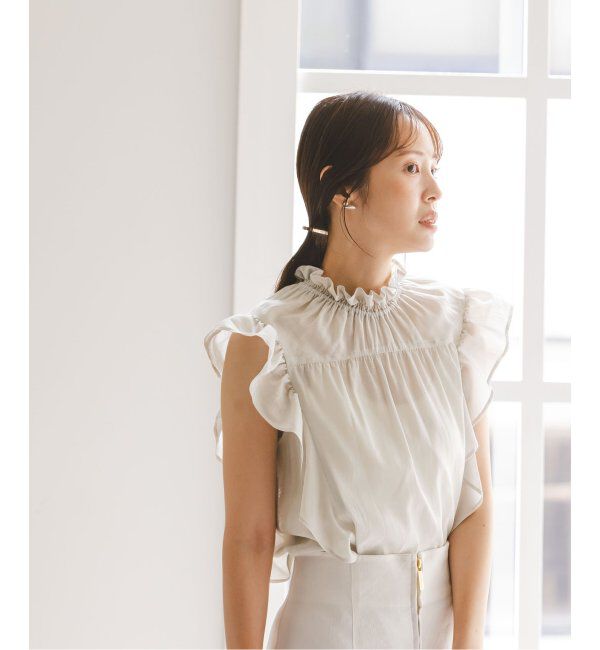 NOBLE「《追加4》【洗える】シャーリングフリルノースリブラウス」|シャツ・ブラウス|