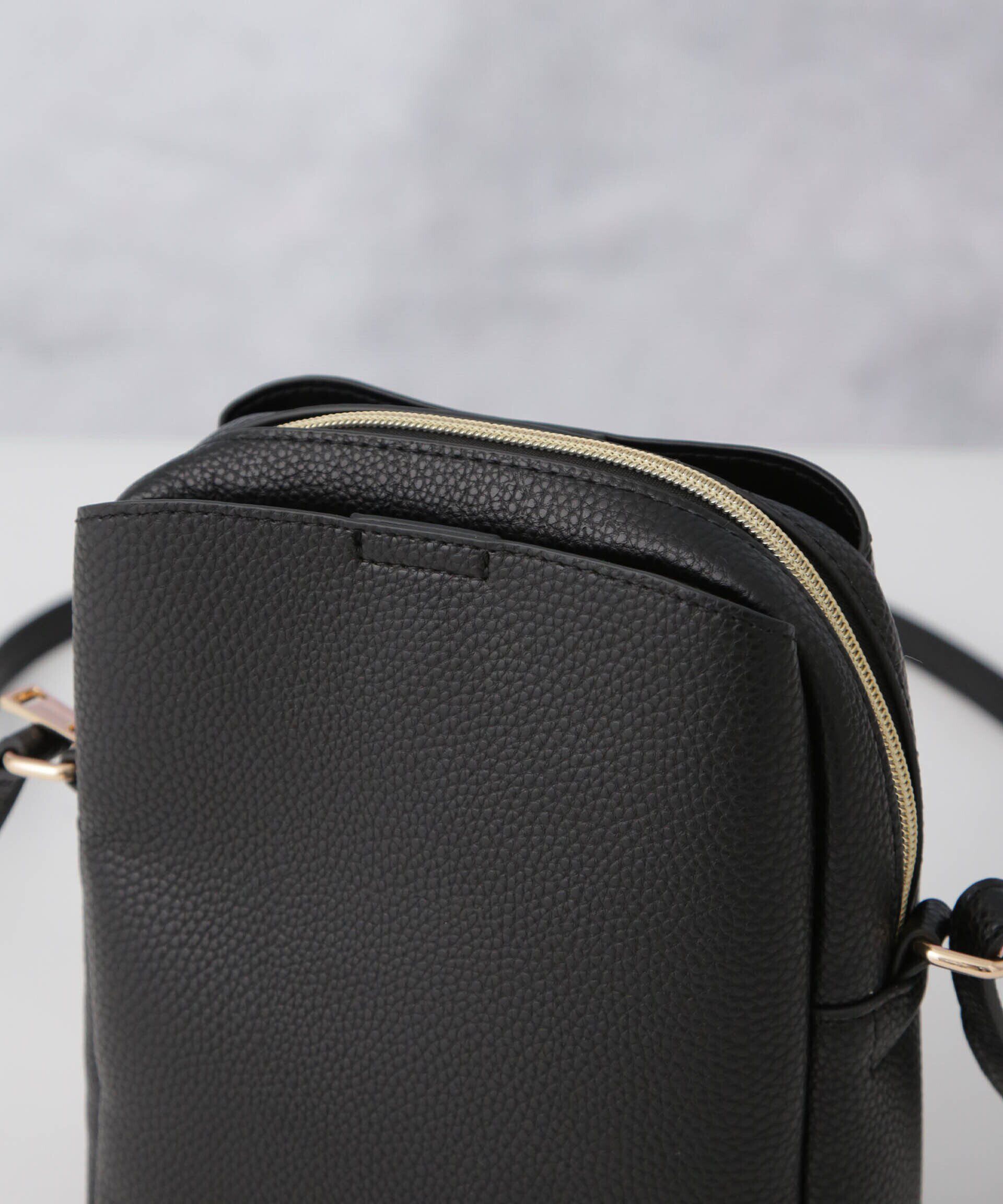 nano･universe「スクエアショルダーバッグ」|ショルダー・メッセンジャー|