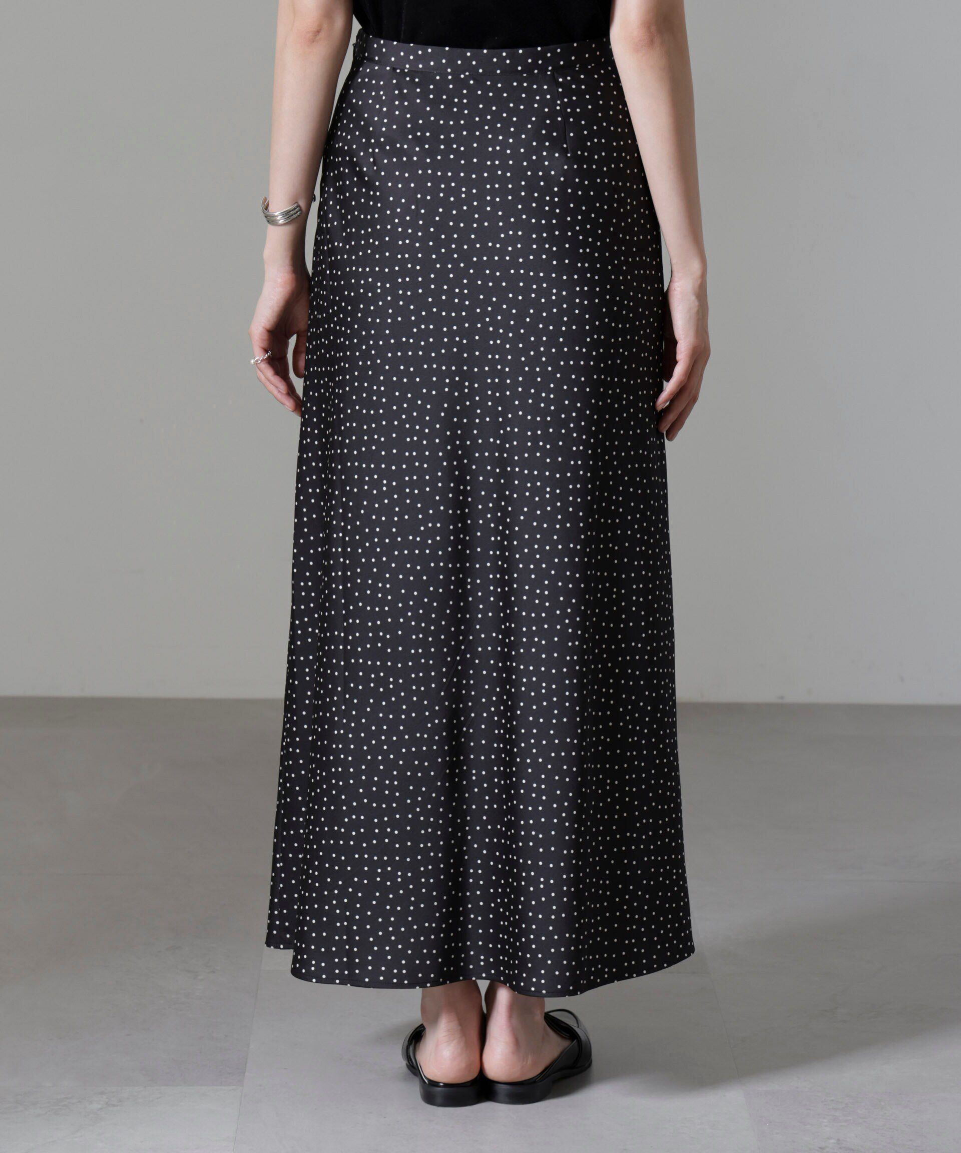 nano･universe「ドットプリントサテンバイアススカート」|スカート|