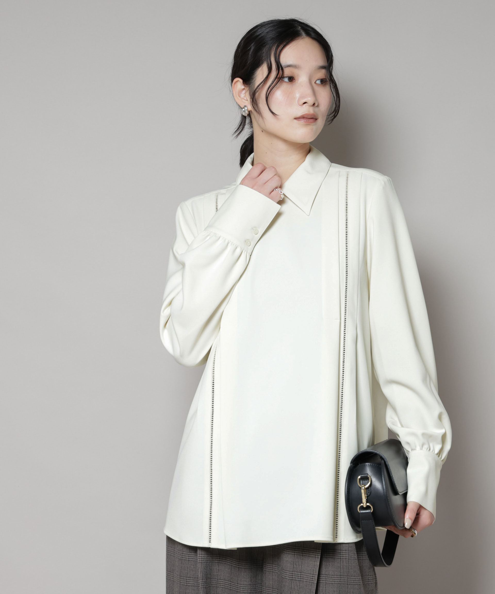 nano･universe「ダブルクロス衿付きハシゴレースブラウス」|シャツ・ブラウス|