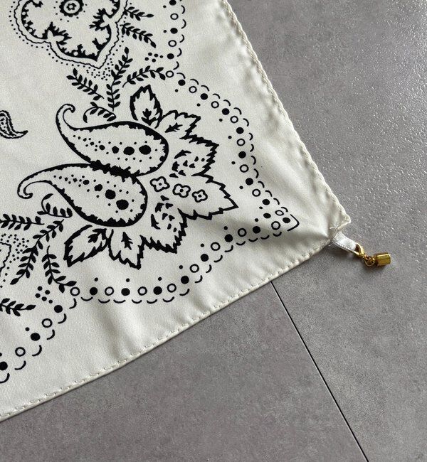  「マグネット付ペイズリー柄スカーフ」|マフラー|