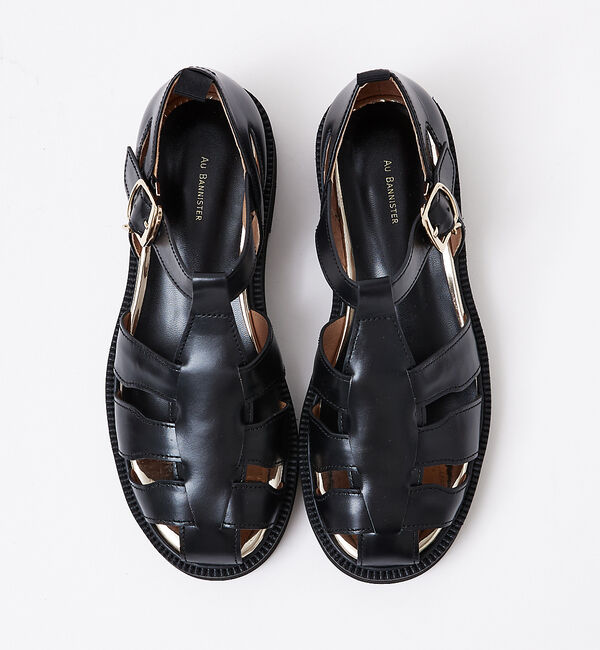 AU BANNISTER「チャームベルトグルカサンダル」|サンダル|