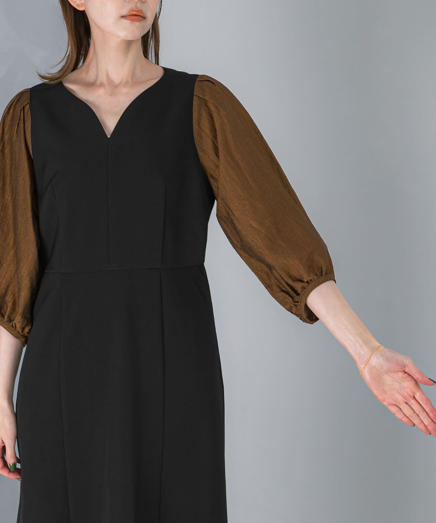 URBAN RESEARCH ROSSO「ドッキングスリーブVネックワンピース」|ワンピース|