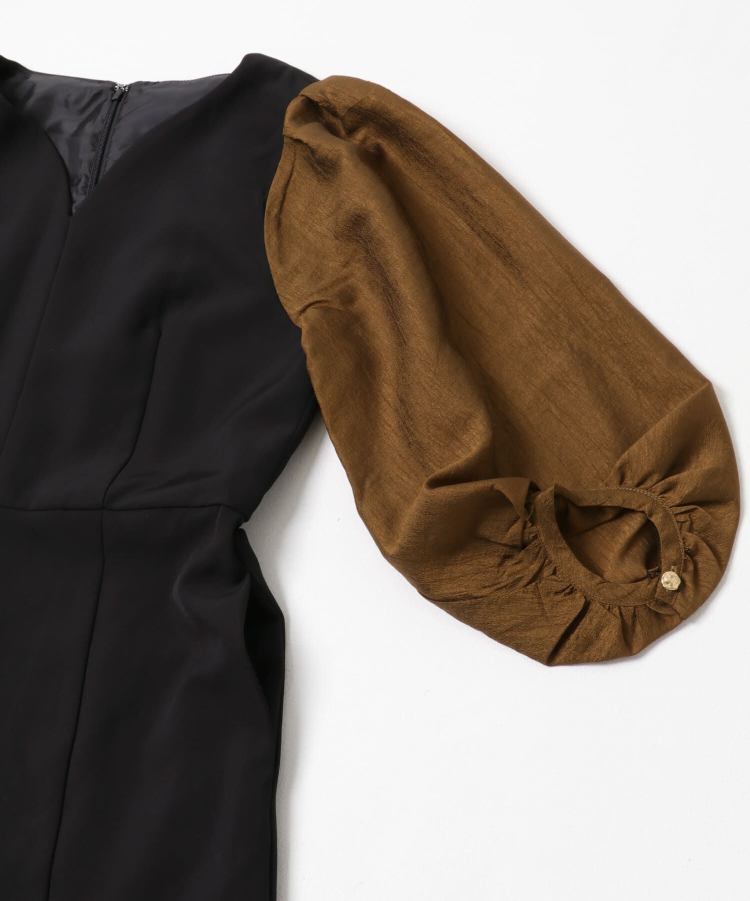 URBAN RESEARCH ROSSO「ドッキングスリーブVネックワンピース」|ワンピース|