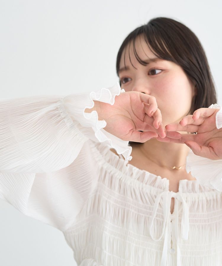 earth music&ecology「シャーリングフリルオフショルブラウス」|シャツ・ブラウス|