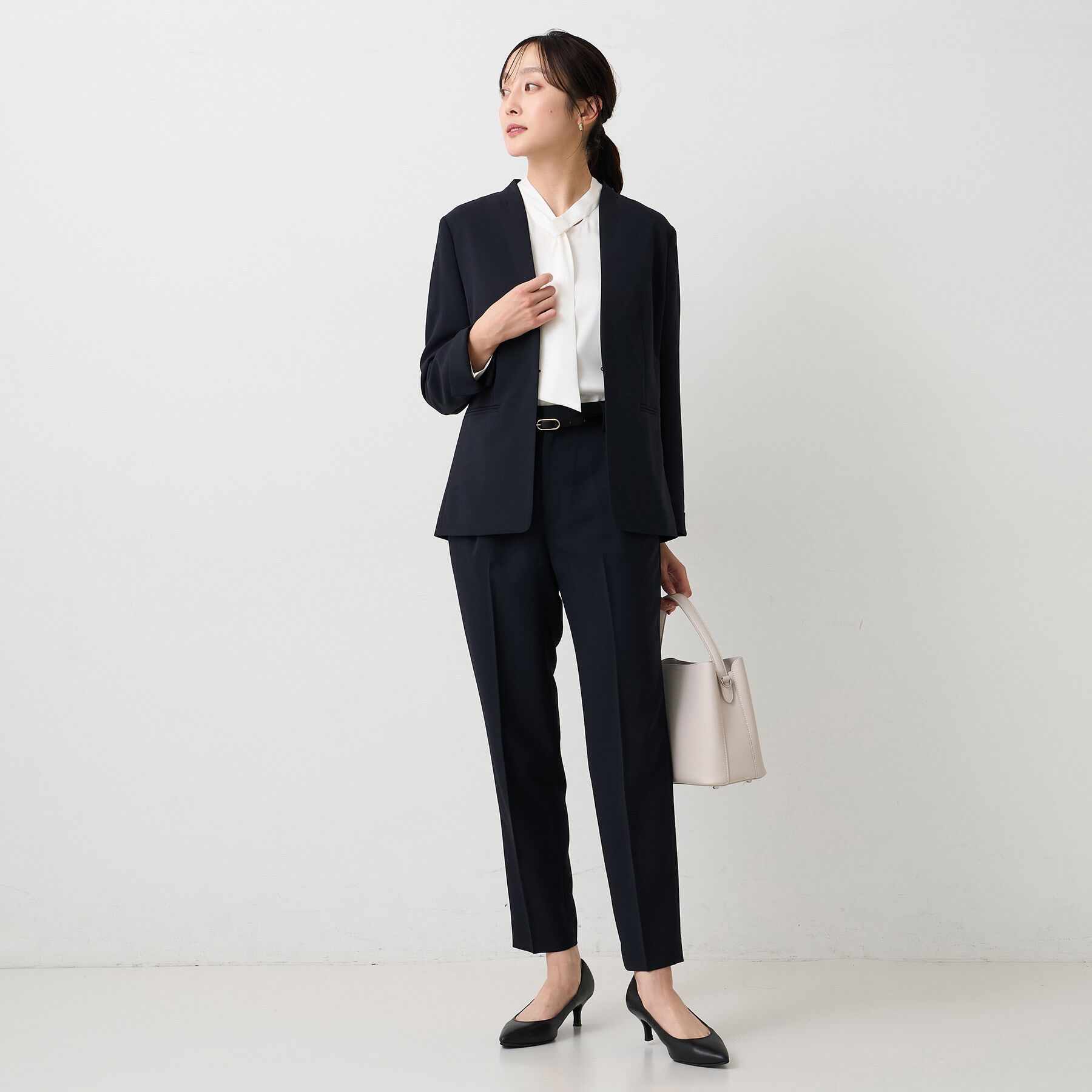 UNTITLED「エアリータックテーパードパンツ」|その他|