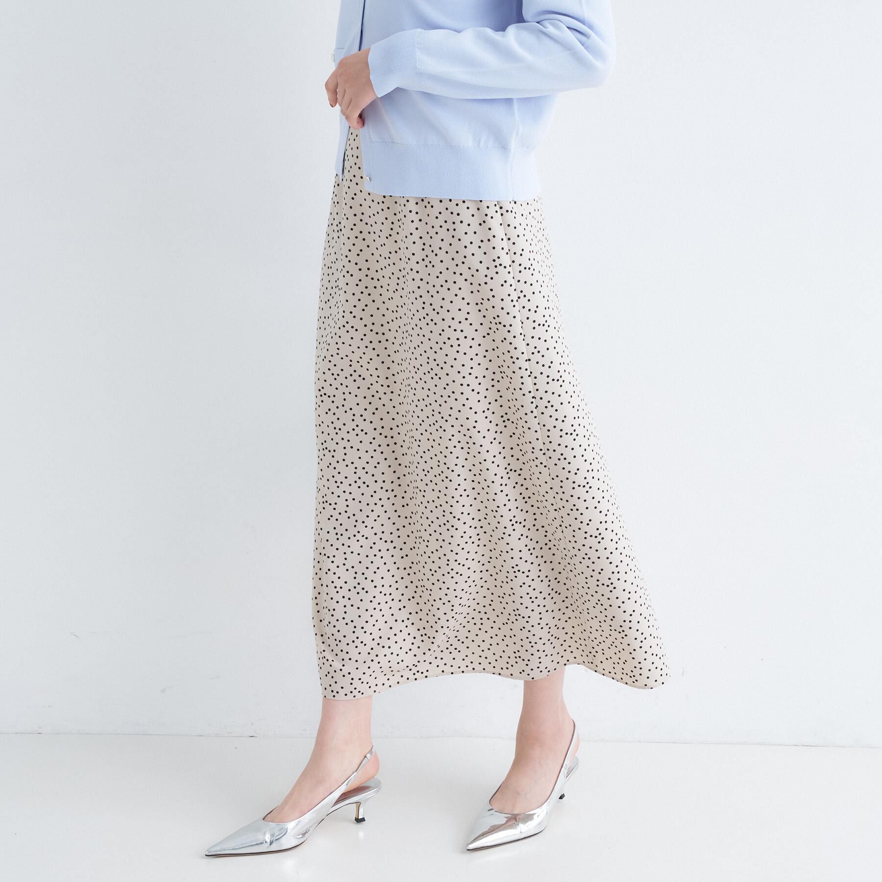 UNTITLED「【セットアップ可/後ろウエストゴム】ランダムドットスカート」|スカート|