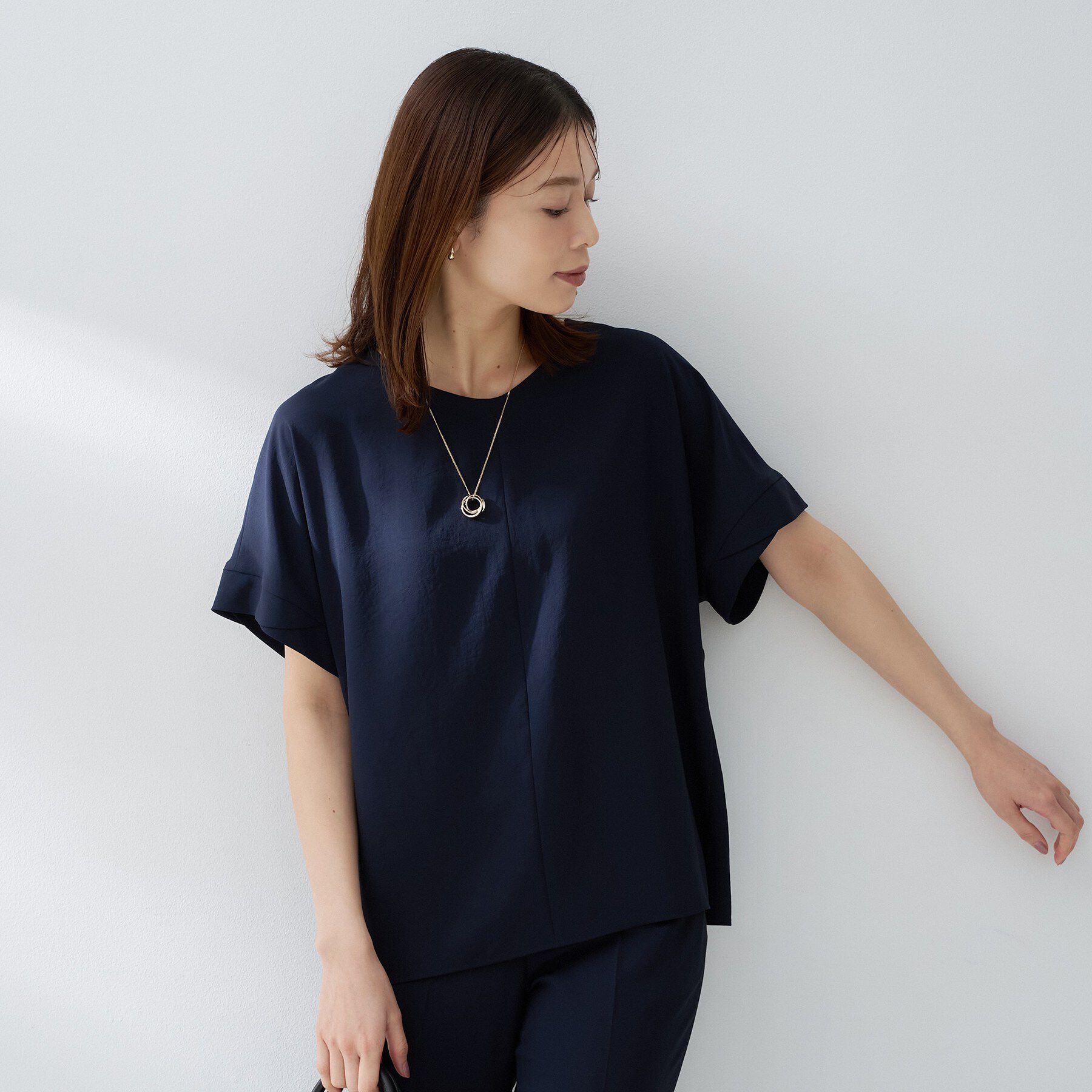 UNTITLED「【夏の名品セットアップが今年も登場！/はっ水/遮熱】リラクミスト 前後2WAYブラウス」|シャツ・ブラウス|