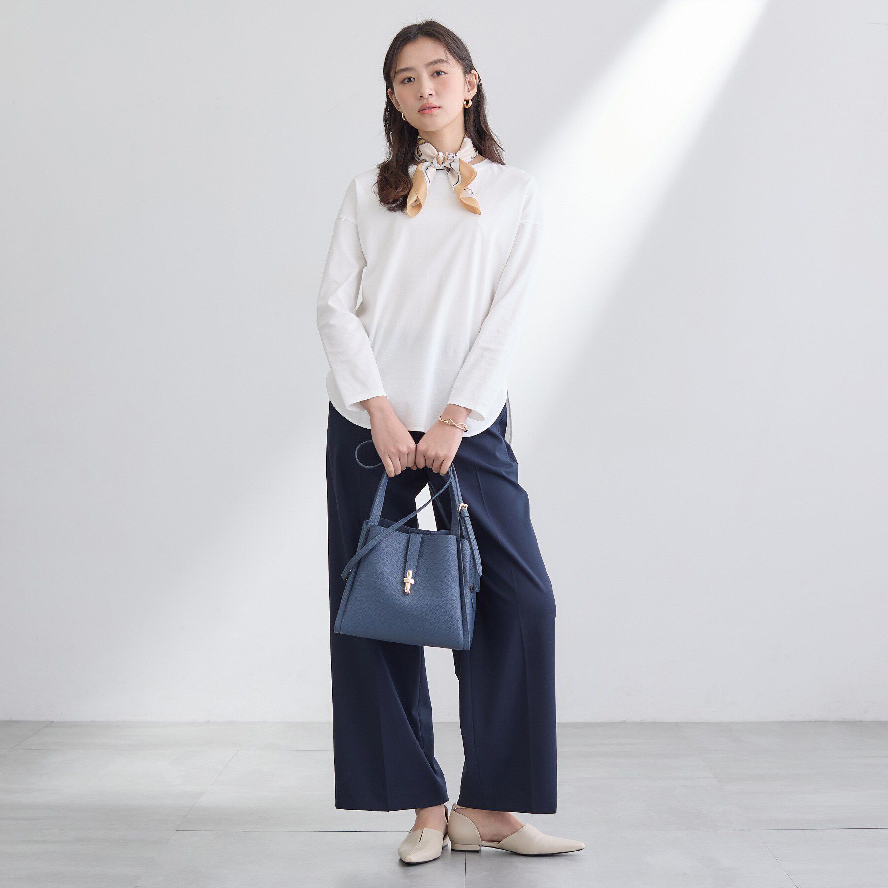 INDIVI「【洗える】きれいめラウンドテールロンT」|Tシャツ・カットソー|