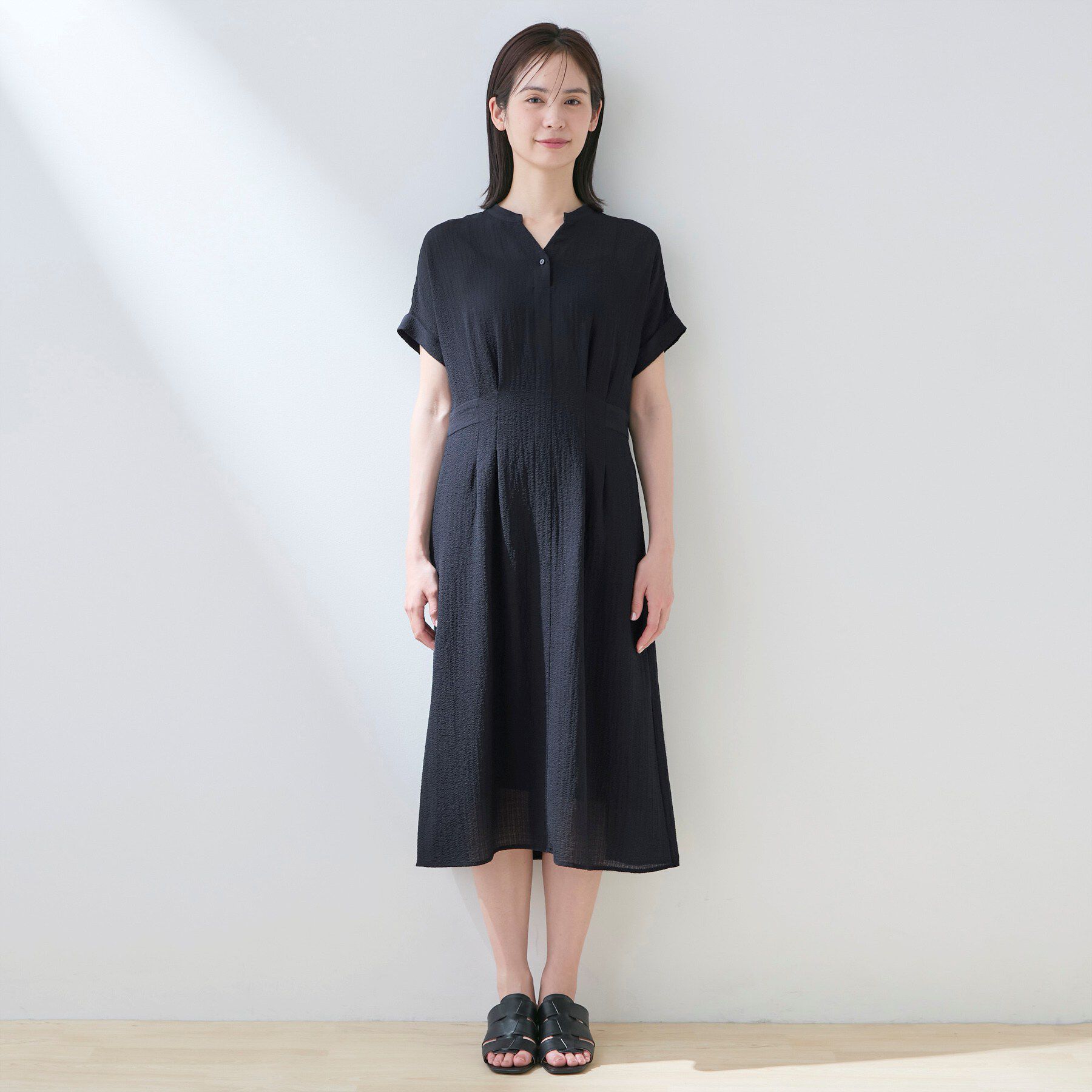 INDIVI「【洗える】無地＆チェーン柄 シャーリングサッカーワンピース」|ワンピース|