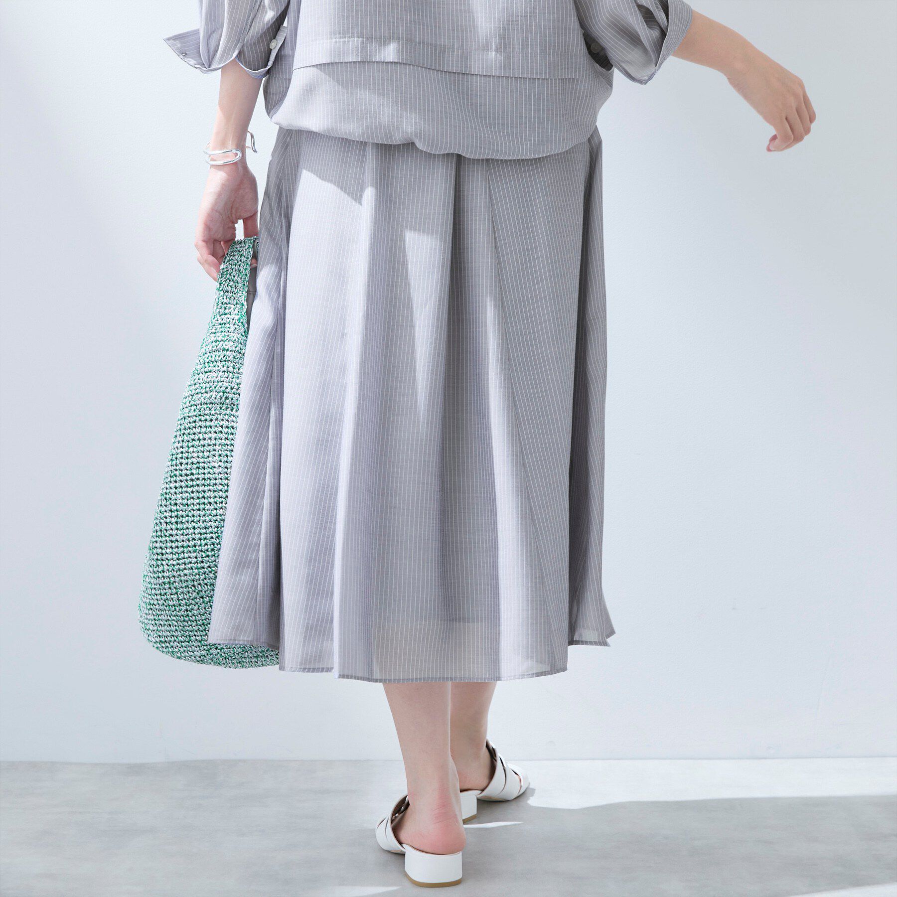 INDIVI「【洗える／SETUP可能】シアーシャンブレータックフレアスカート」|スカート|