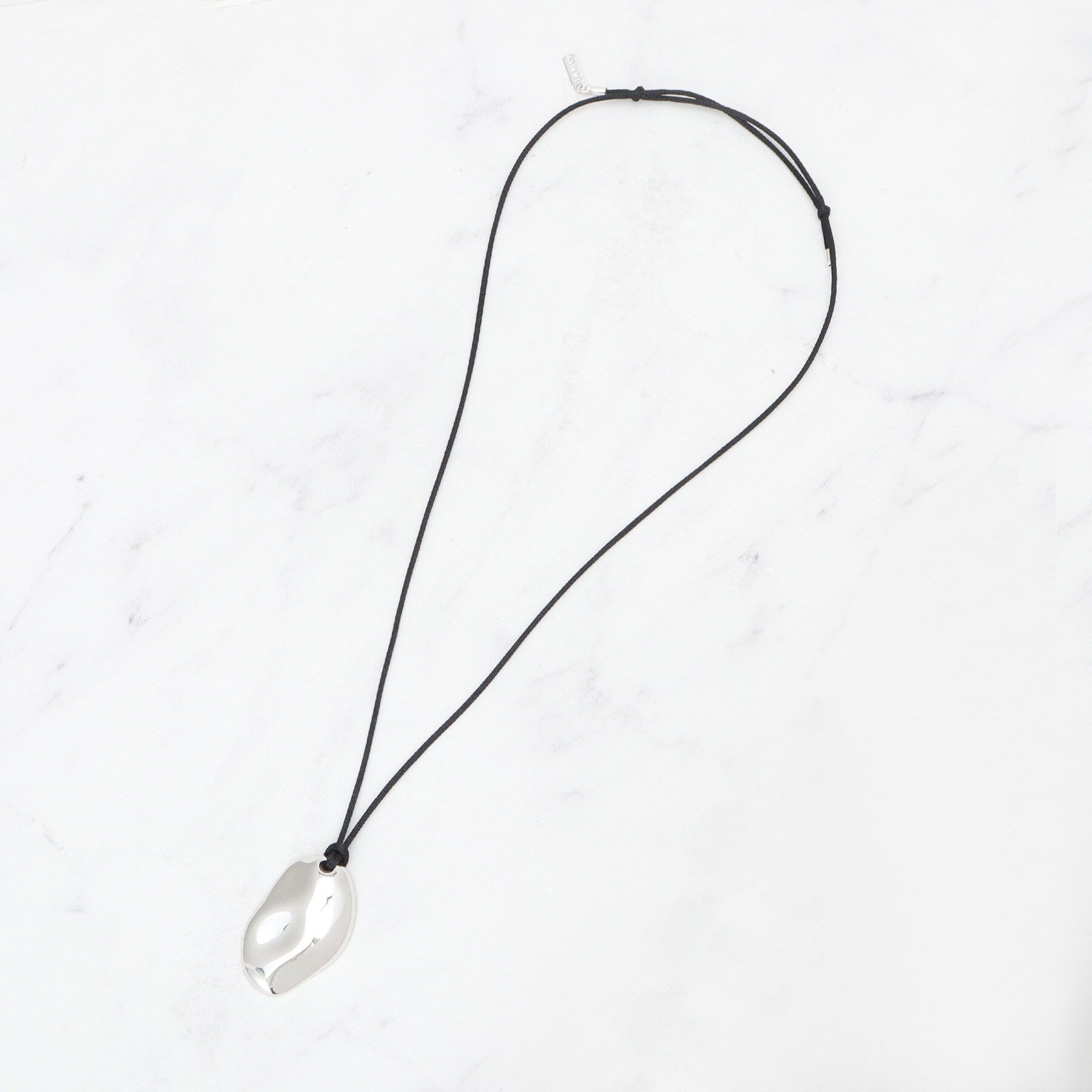 INDIVI「【長さ調整自由】ニュアンスモチーフ コードペンダント」|ネックレス|