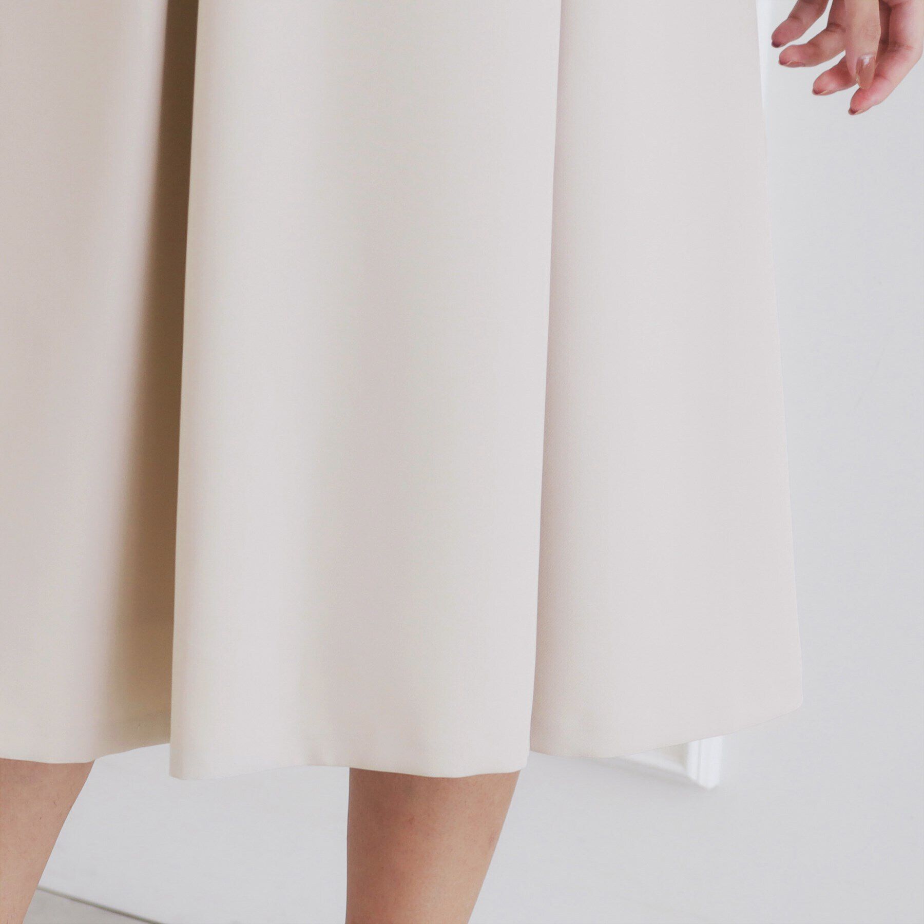 index「＜通勤・セレモニー対応＞キーネックパール調フレアワンピース【洗濯機洗い可/イージーアイロン】」|ワンピース|