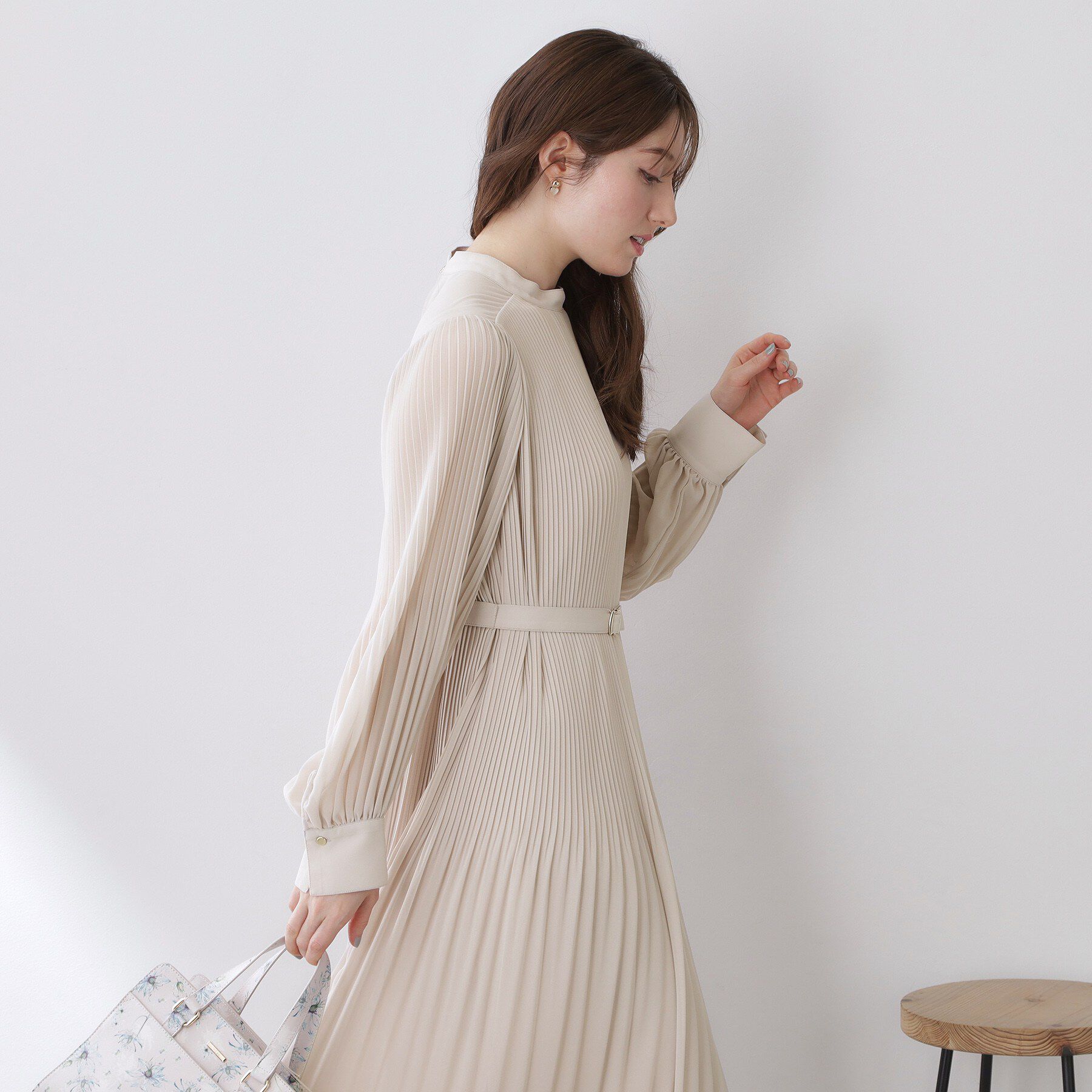 index「ベルト付きプリーツフレアワンピース【洗濯機OK/イージーアイロン/防シワ】《5col》」|ワンピース|