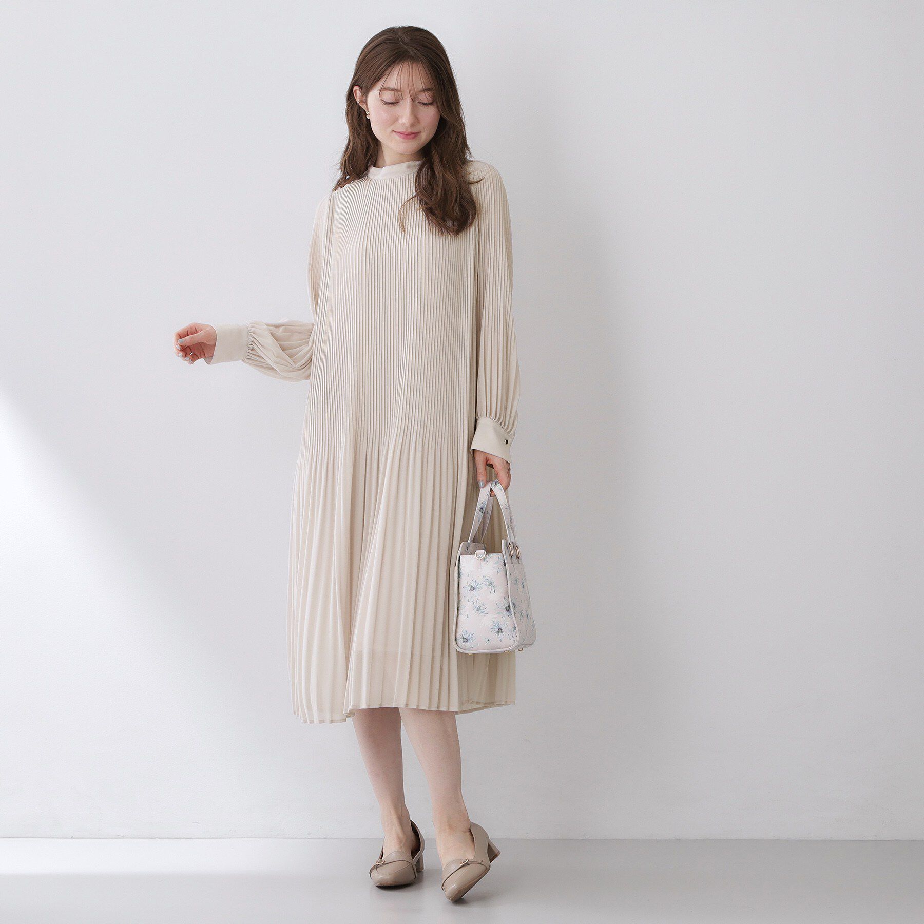 index「ベルト付きプリーツフレアワンピース【洗濯機OK/イージーアイロン/防シワ】《5col》」|ワンピース|