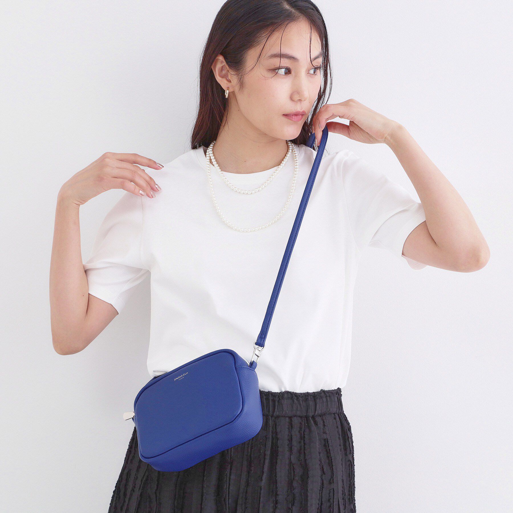 OPAQUE.CLIP「シュリンク合皮スクエアミニショルダーバッグ【軽量／長さ調整可能】」|ショルダー・メッセンジャー|