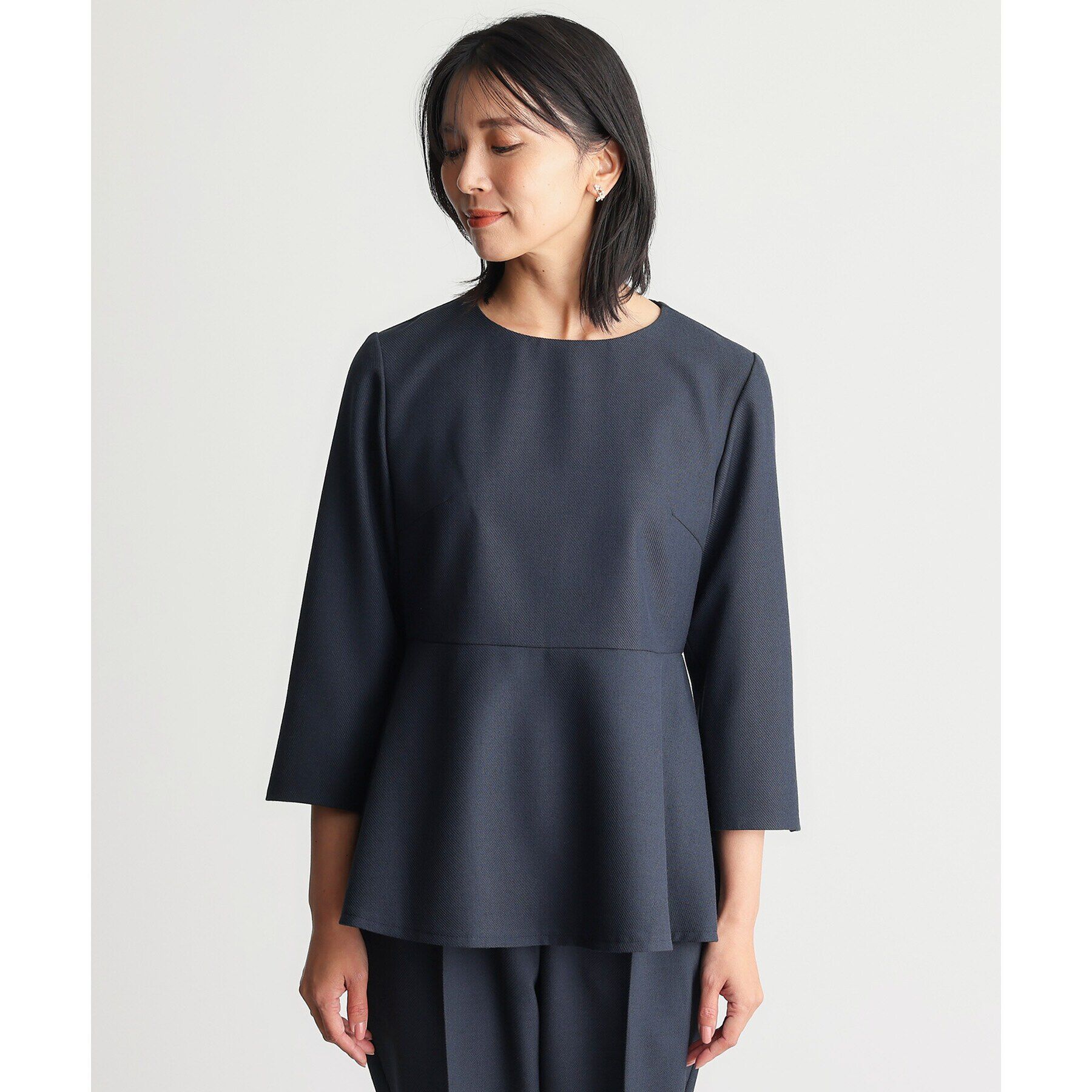 THE SHOP TK「【ONOFF活躍/セレモニー/通勤】杢調カルゼペプラムブラウス/洗える」|シャツ・ブラウス|