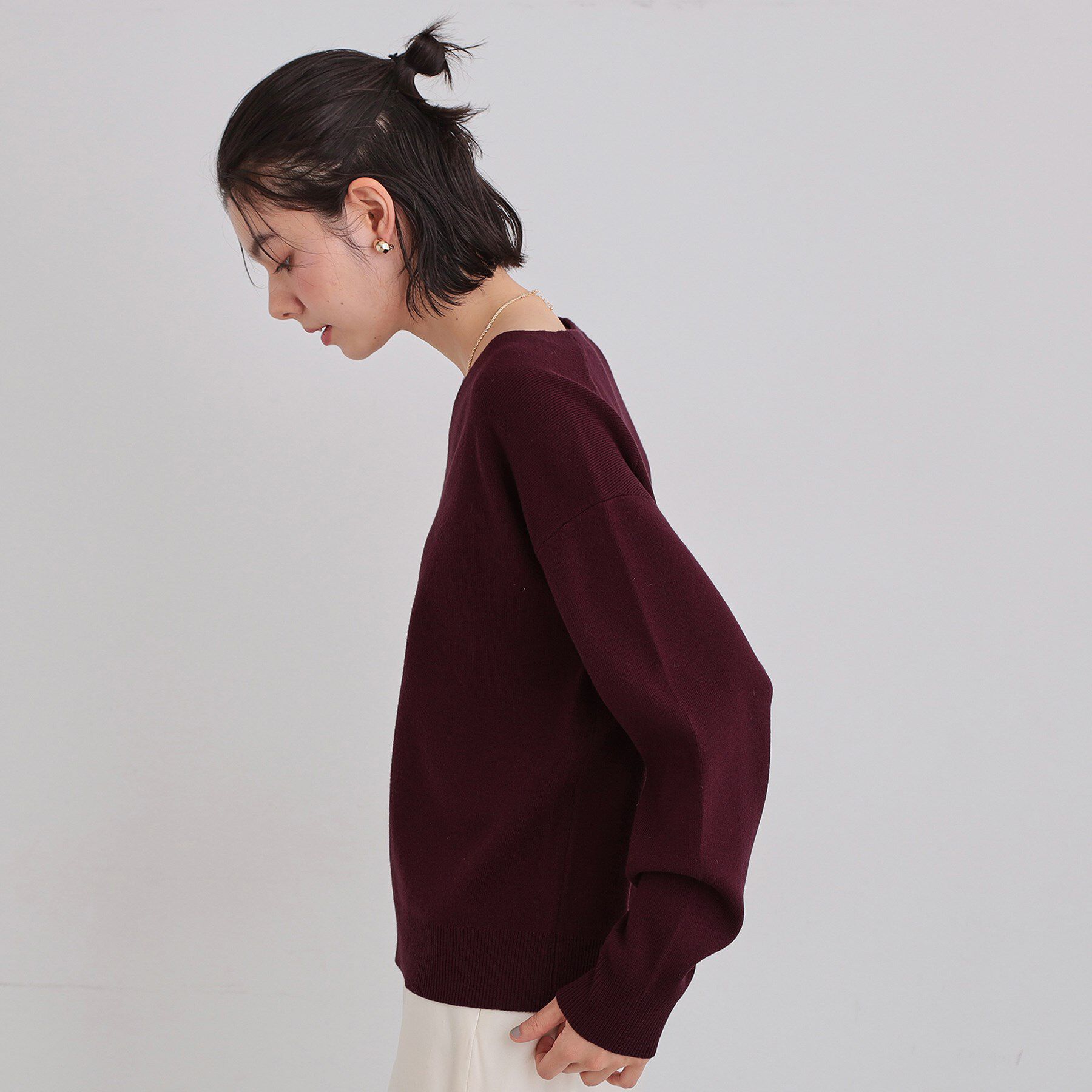 THE SHOP TK「【すっきりシルエットが叶う】大人のためのVネックニット/毛玉になりにくい/静電気防止/洗濯機OK」|ニット・セーター|