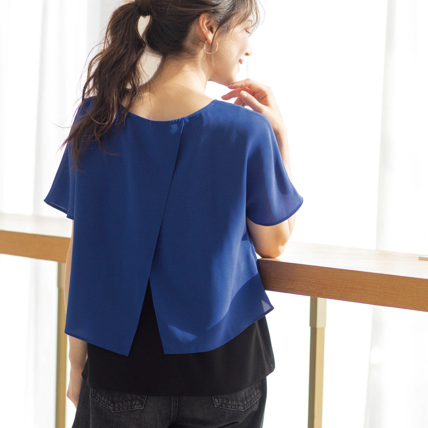 SHOO･LA･RUE「【洗濯機可/体型カバー】1枚でサマ見え バイカラーレイヤードブラウス」|シャツ・ブラウス|