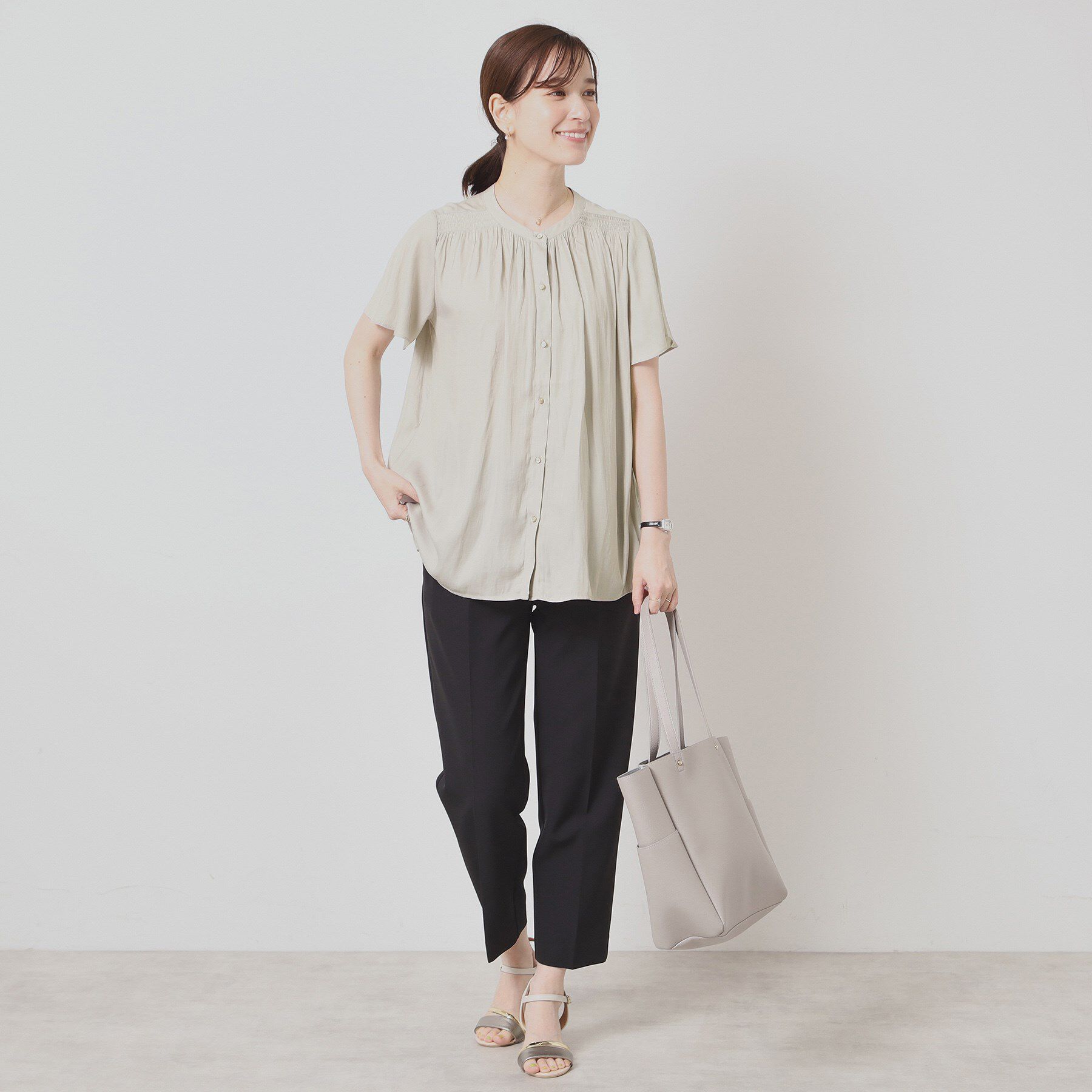 ITS&rsquo;DEMO「【手洗い可】サテンフレア袖ブラウス」|シャツ・ブラウス|