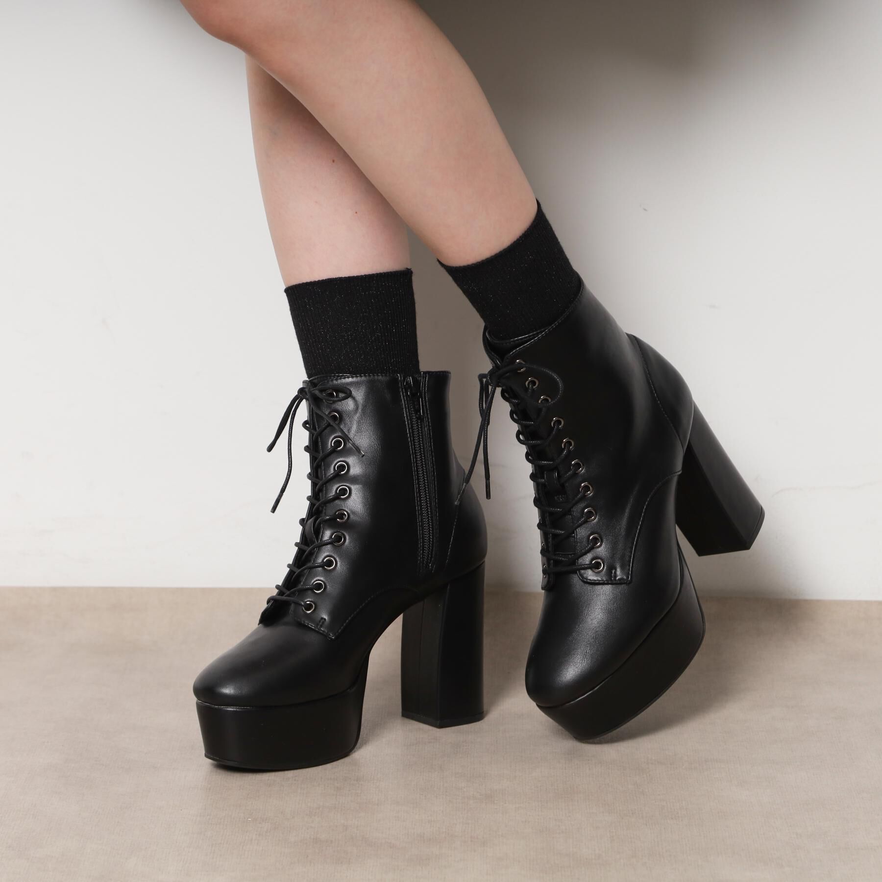 ESPERANZA「【ラク盛り／ショートブーツ】リピーター続出／脚長美脚　厚底レースアップブーツ」|ショートブーツ|