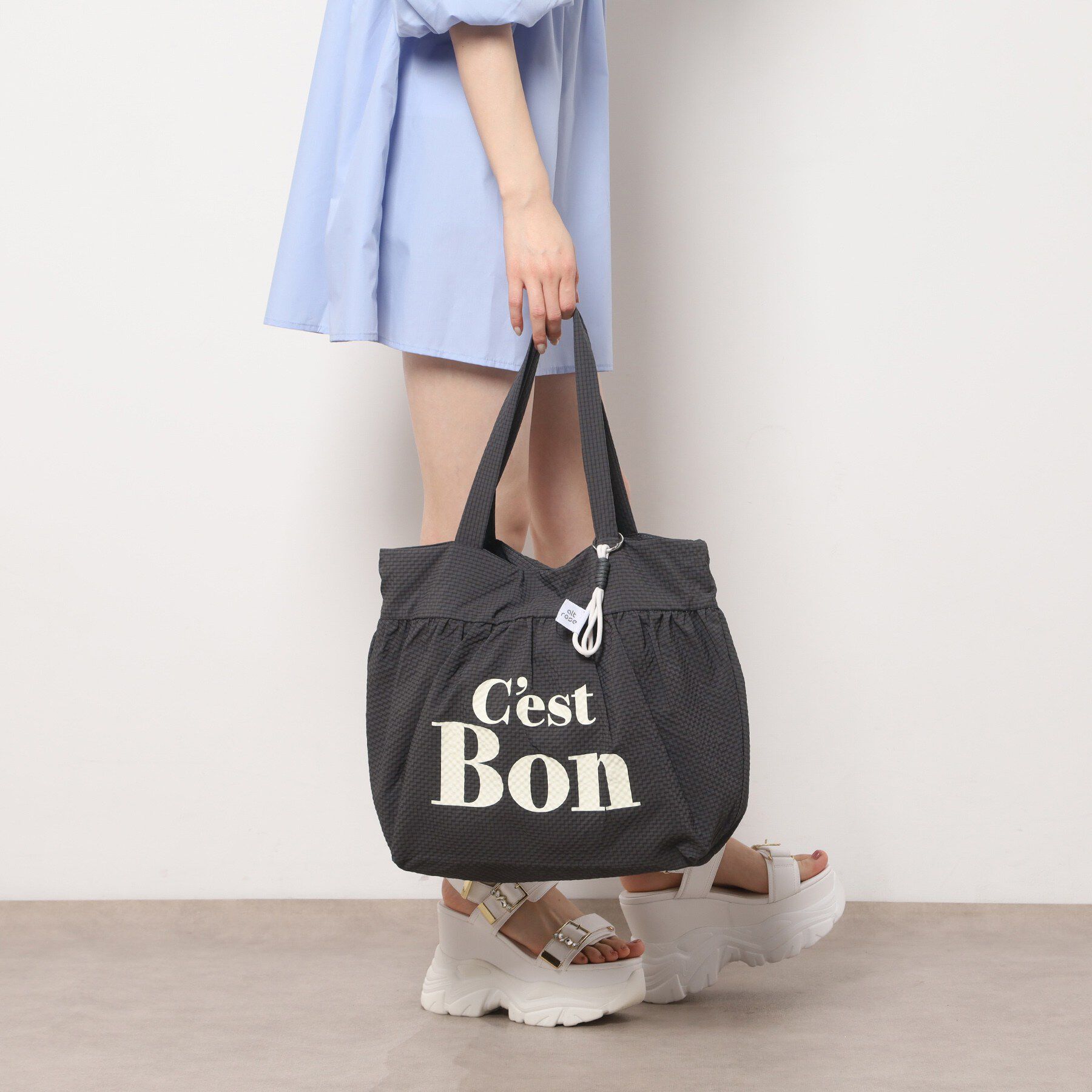 Ober Tashe「【新生活・新学期】チャーム付きビッグトート」|トートバッグ|