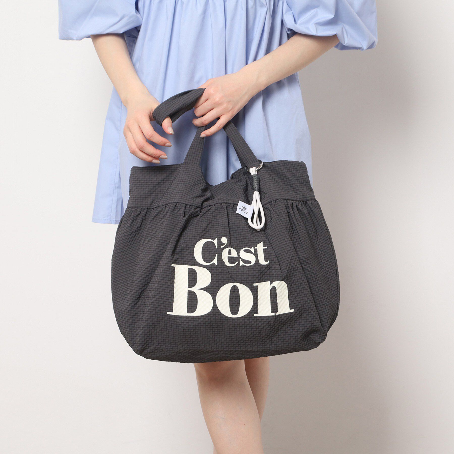 Ober Tashe「【新生活・新学期】チャーム付きビッグトート」|トートバッグ|グレー(012)