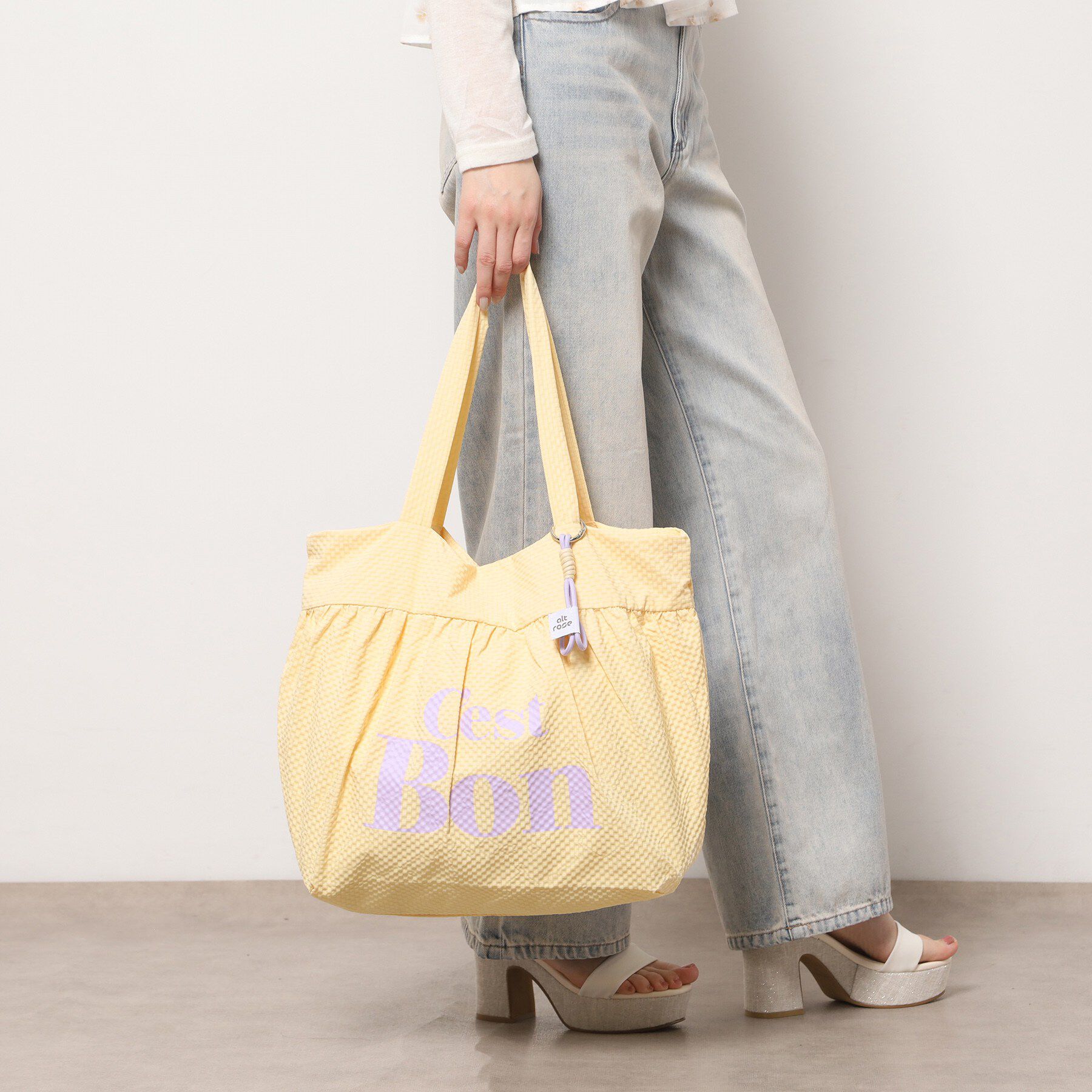 Ober Tashe「【新生活・新学期】チャーム付きビッグトート」|トートバッグ|イエロー(032)