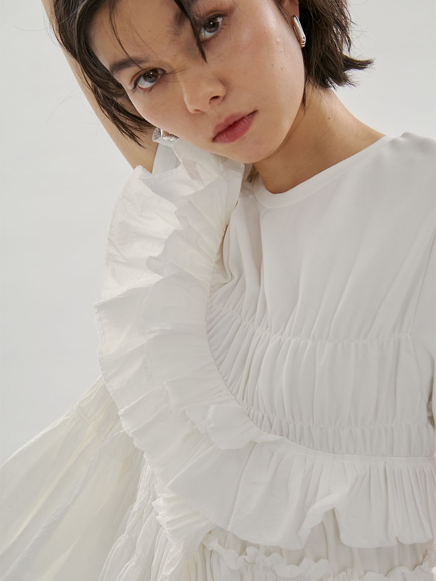 emmi atelier「フリルアシンメトリーカットソー」|Tシャツ・カットソー|