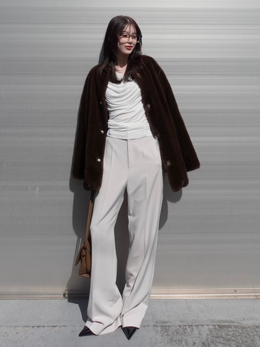 FRAY I.D「【00サイズあり】センタープレスセミフレアーパンツ／ウォッシャブル・防シワ・接触冷感」|チノ|IVR