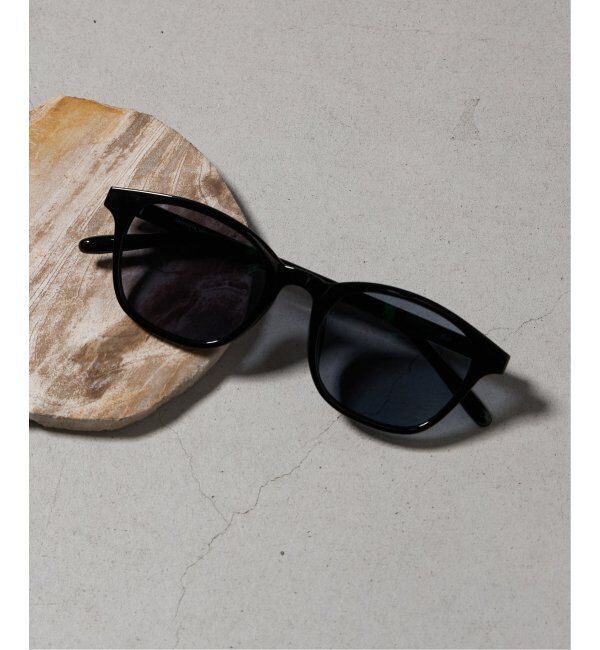  「【WEB限定】ウェリントン型 調光サングラス | カラーレンズ 軽量 紫外線対策 UVカット レンズの色が変わる」|サングラス|ブラック