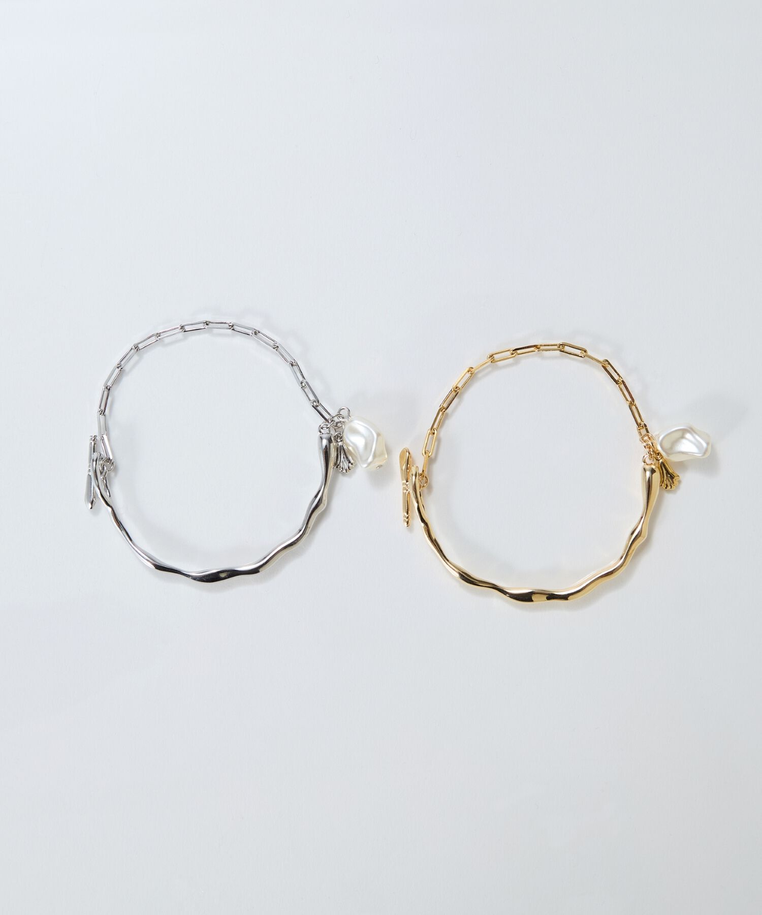 Phoebe「フロウラインメタルブレスレット　ゴールド」|ブレスレット・バングル|