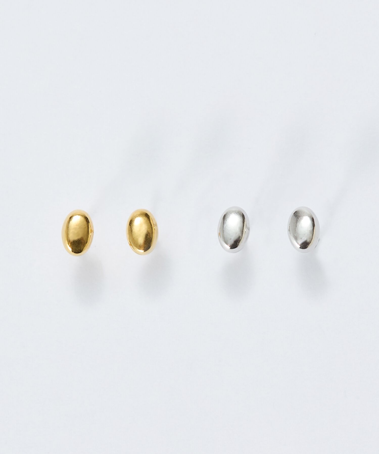 Phoebe「【金属アレルギー対応】メタルビーンズピアス　ゴールド/サージカルステンレス」|ピアス|