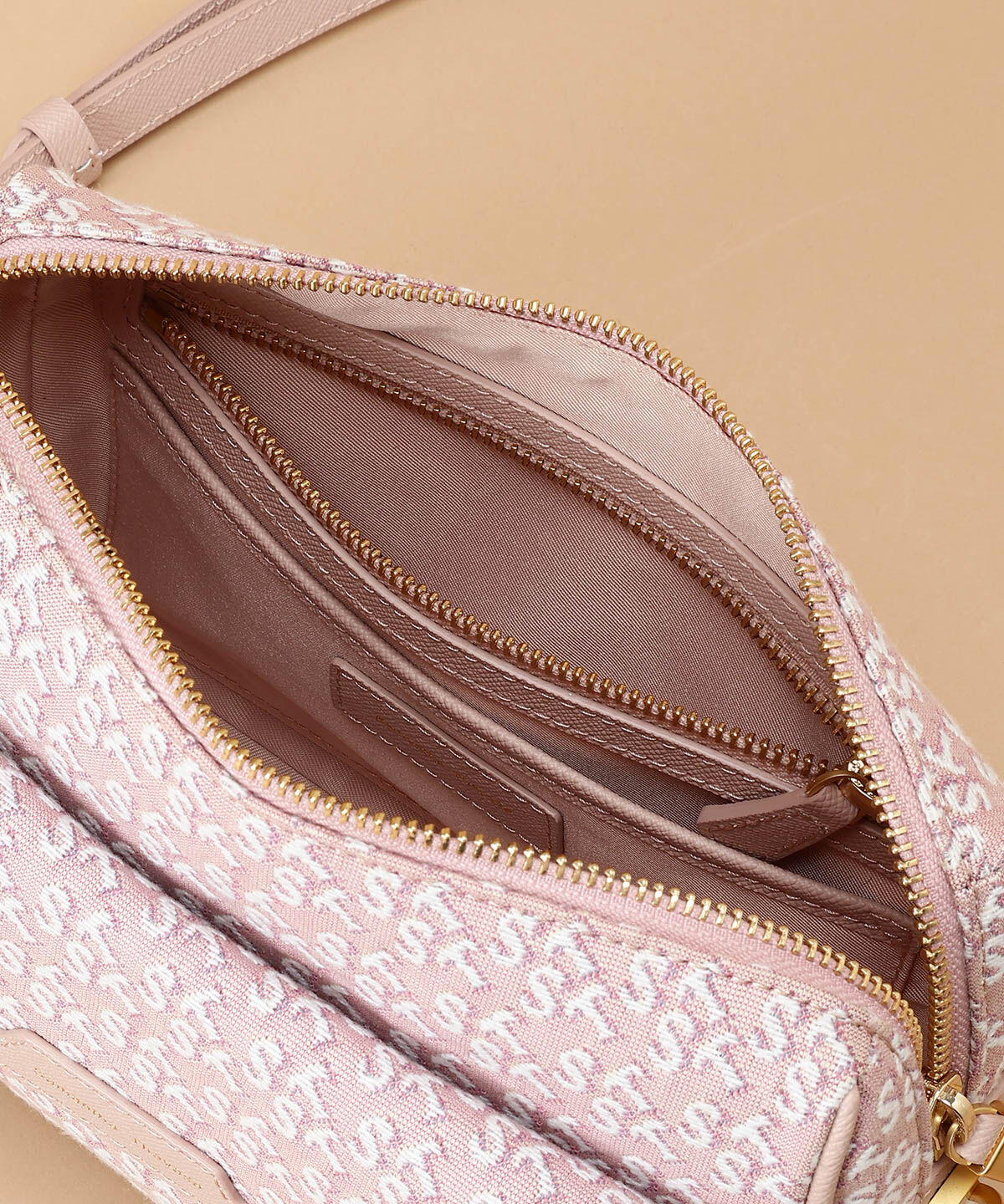 Samantha Thavasa「ST Jacquard シルエット ショルダーバッグ」|ショルダー・メッセンジャー|