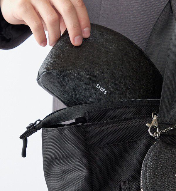 SHIPS「【WEB限定】SHIPS:【SAFFIANO LEATHER】ラウンド ジップ ポーチ」|ポーチ|ブラック