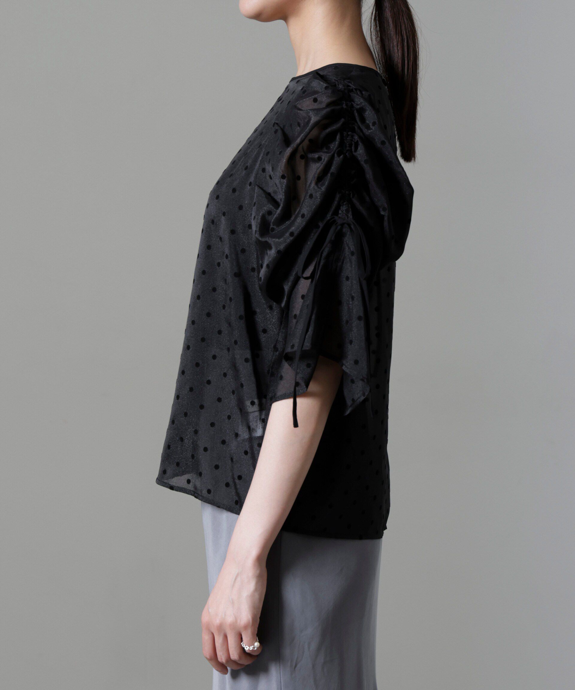 nano･universe「フロッキードットリボンスリーブブラウス」|シャツ・ブラウス|