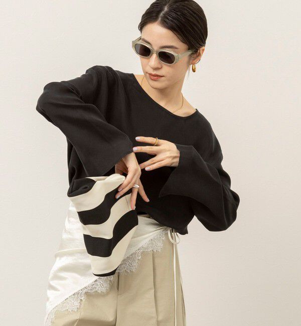 MAQWEL「《セットアップ対応》【MAQWEL/マクウェル】ウォッシャブルサテンTブラウス」|シャツ・ブラウス|