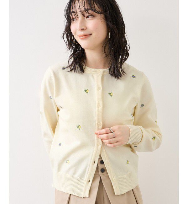 VIS「【WEB限定】フルーツ刺しゅうクルーネックカーディガン」|カーディガン|