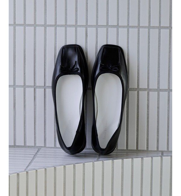 ADAM ET ROPE'「タックバレエシューズ」|バレエシューズ|ブラック(01)