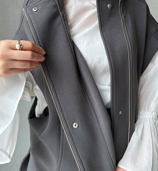  「【WEB限定】スリーブレスジップブルゾン」|ベスト・ジレ|