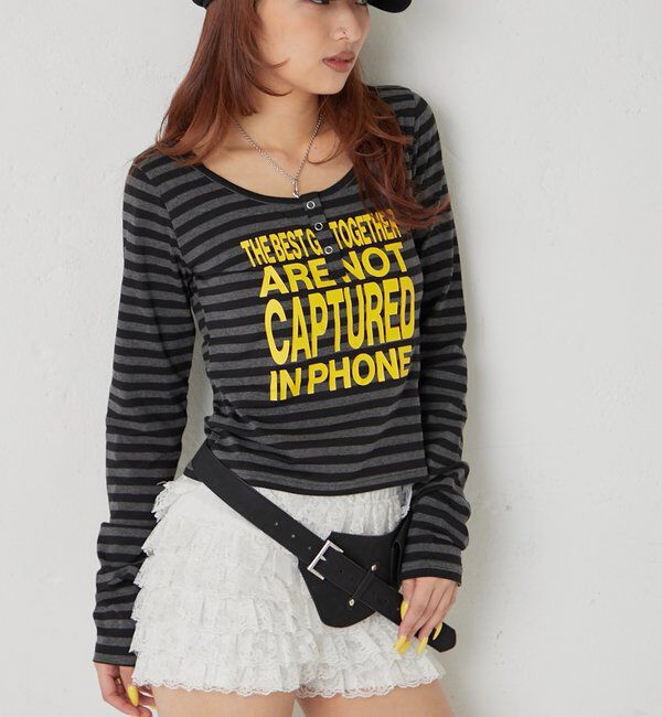  「【WEB限定】メッセージドットリングヘンリートップス」|Tシャツ・カットソー|チャコールグレー