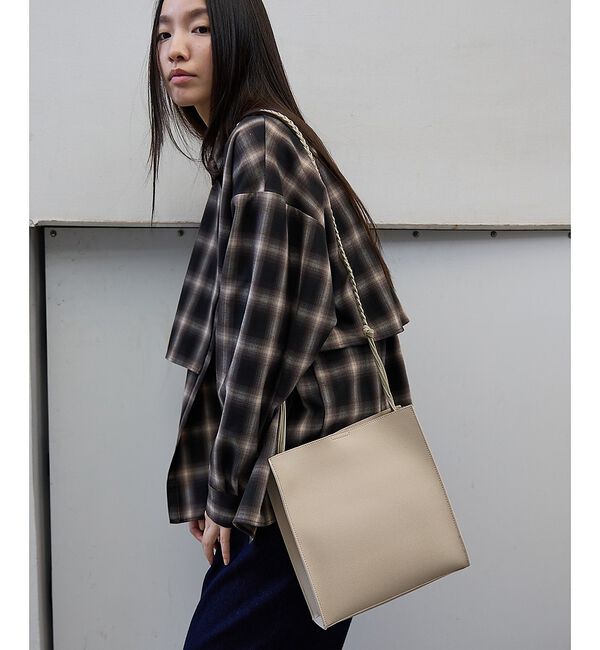 NOMINE「【FAVORI】スクエア ショルダーバッグ」|ショルダー・メッセンジャー|グレージュ