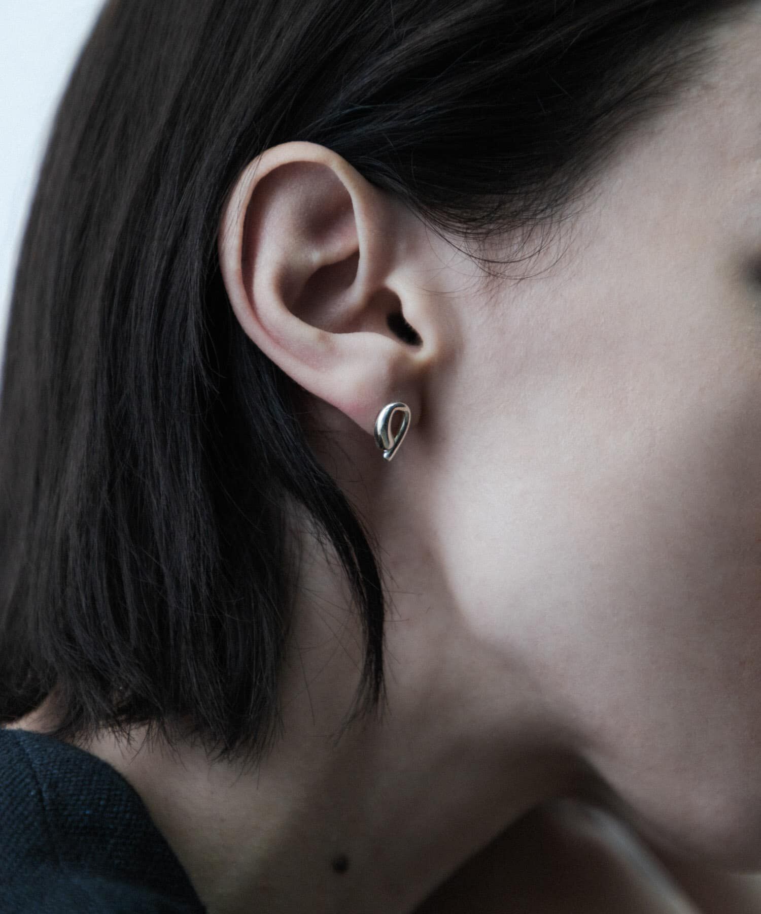 SMELLY「SMELLY so&rsquo;　asymmetric solid pierce」|ピアス|