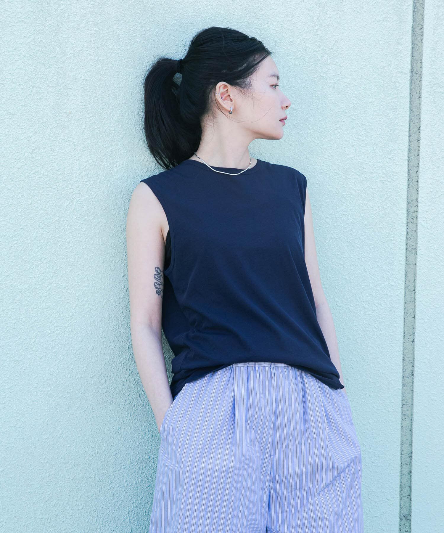 URBAN RESEARCH「new basic　ドライツイストノースリーブカットソー」|Tシャツ・カットソー|ネイビー