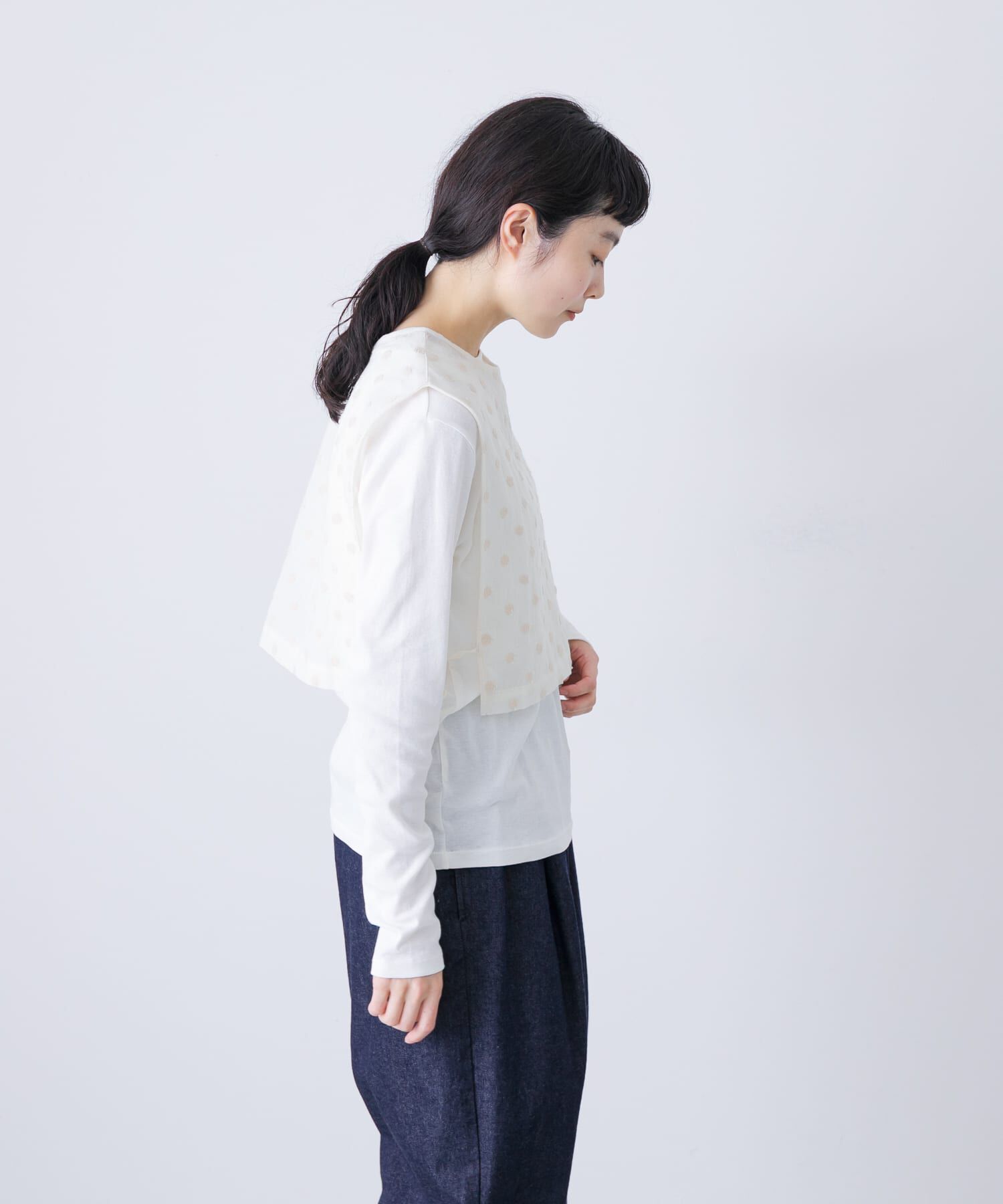 かぐれ「ドット刺繍ウールガーゼビブ」|ベスト・ジレ|
