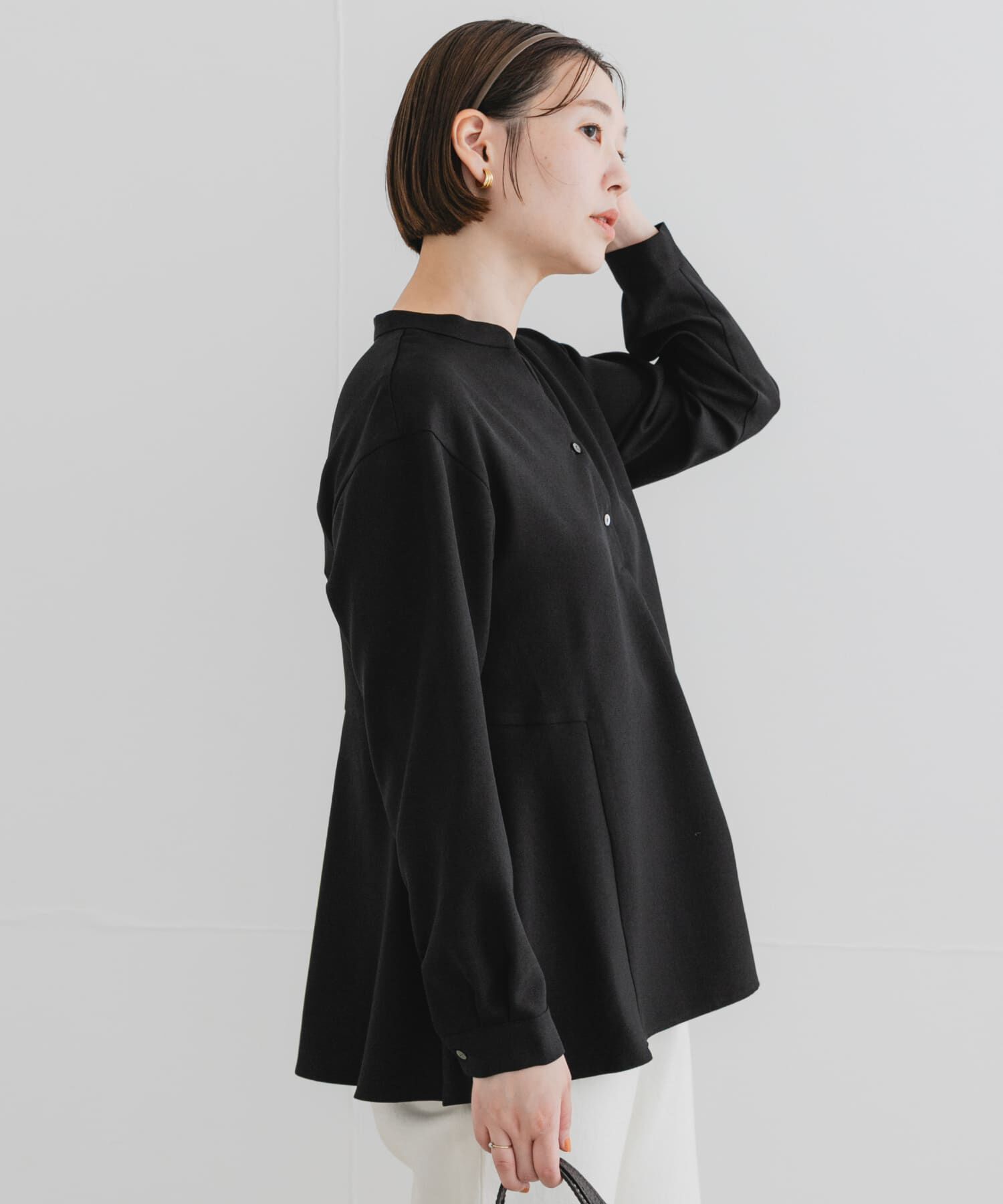 URBAN RESEARCH ROSSO「『UR TECH SMOOTHLUXE』F by ROSSO　サイドペプラムブラウス」|シャツ・ブラウス|