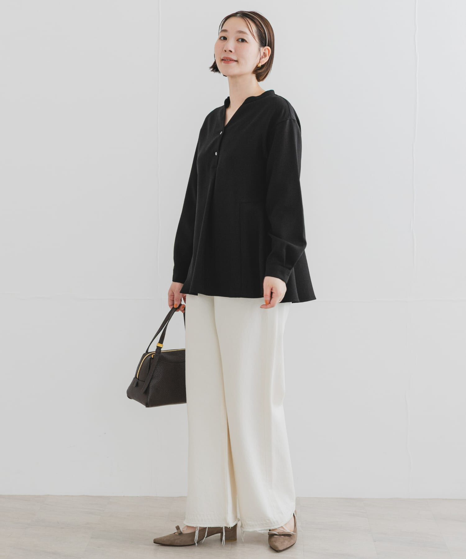 URBAN RESEARCH ROSSO「『UR TECH SMOOTHLUXE』F by ROSSO　サイドペプラムブラウス」|シャツ・ブラウス|