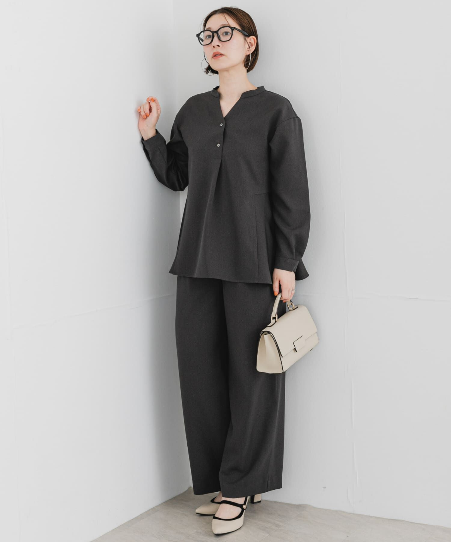 URBAN RESEARCH ROSSO「『UR TECH SMOOTHLUXE』F by ROSSO　サイドペプラムブラウス」|シャツ・ブラウス|