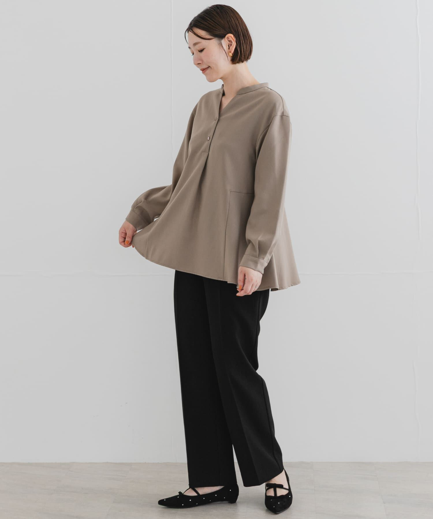 URBAN RESEARCH ROSSO「『UR TECH SMOOTHLUXE』F by ROSSO　サイドペプラムブラウス」|シャツ・ブラウス|